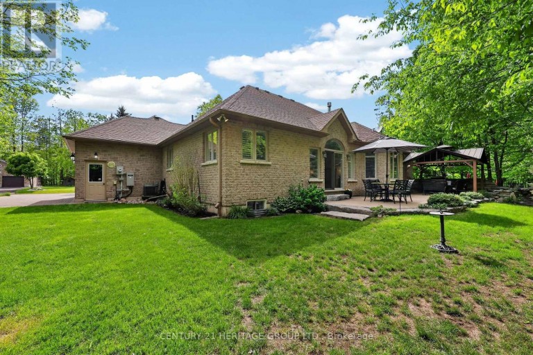 22 LLOYD COOK DRIVE E, Springwater (Snow Valley), Ontario, L9X0H5