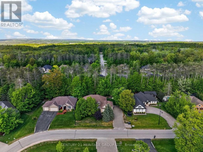 22 LLOYD COOK DRIVE E, Springwater (Snow Valley), Ontario, L9X0H5