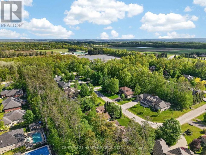 22 LLOYD COOK DRIVE E, Springwater (Snow Valley), Ontario, L9X0H5