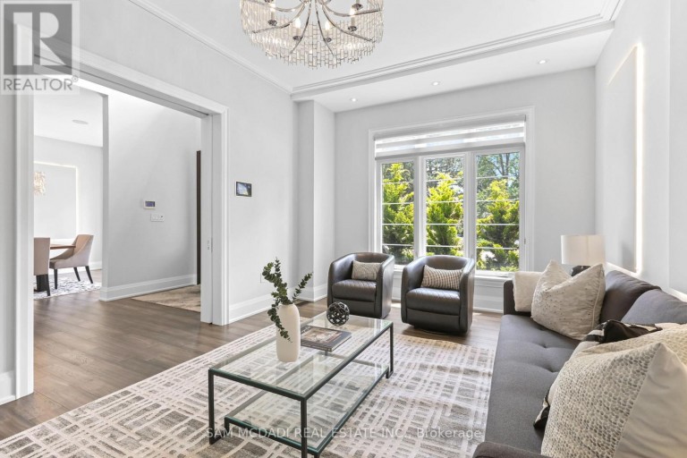 390 SANDHURST DRIVE, Oakville (WO West), Ontario, L6L4L3