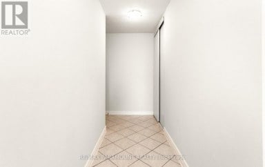 303 - 1881 JANE STREET Toronto (Rustic) Ontario photo 11