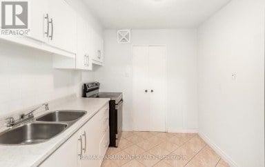 303 - 1881 JANE STREET Toronto (Rustic) Ontario photo 19