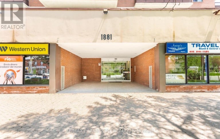303 - 1881 JANE STREET, Toronto (Rustic), Ontario, M9N3S7
