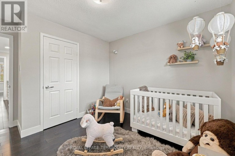 3956 CHADBURN CRESCENT, Mississauga (Erin Mills), Ontario, L5L3X5