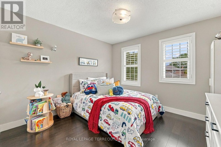 3956 CHADBURN CRESCENT, Mississauga (Erin Mills), Ontario, L5L3X5