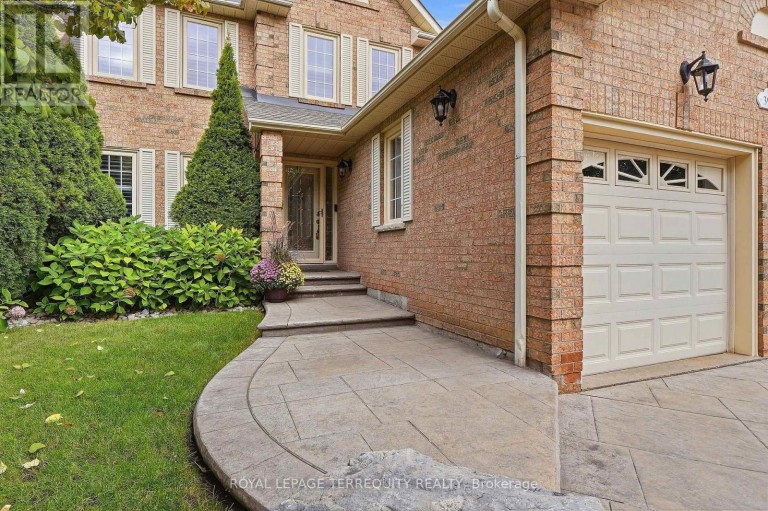 3956 CHADBURN CRESCENT, Mississauga (Erin Mills), Ontario, L5L3X5