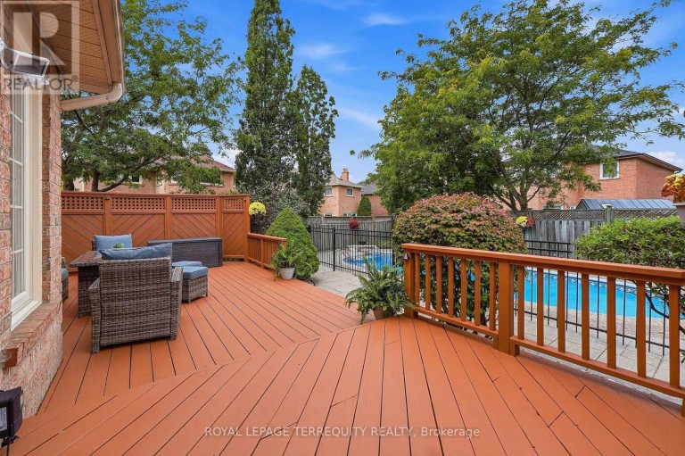 3956 CHADBURN CRESCENT, Mississauga (Erin Mills), Ontario, L5L3X5