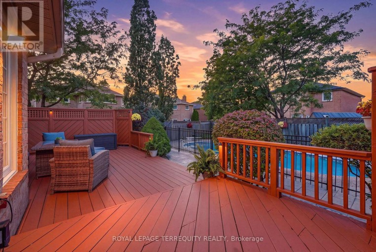 3956 CHADBURN CRESCENT, Mississauga (Erin Mills), Ontario, L5L3X5