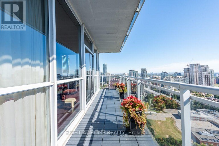 2802 - 223 WEBB DRIVE, Mississauga (City Centre), Ontario, L5B0E8