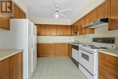 905 - 9 BONHEUR COURT Brantford Ontario photo 8