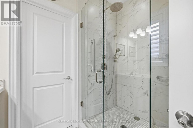305 CALEDON AVENUE, Hamilton (Yeoville), Ontario, L9C3C9