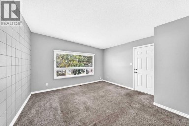 7409 37 Avenue NW Calgary Alberta photo 15