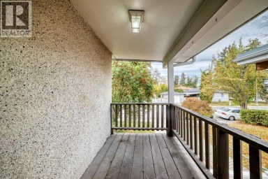 7409 37 Avenue NW Calgary Alberta photo 19