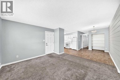 7409 37 Avenue NW Calgary Alberta photo 20