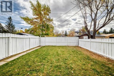 7409 37 Avenue NW Calgary Alberta photo 41