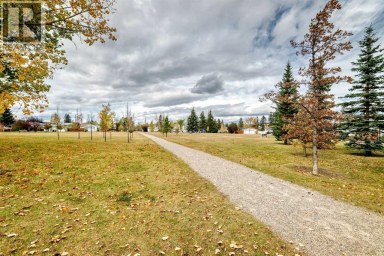 7409 37 Avenue NW Calgary Alberta photo 49