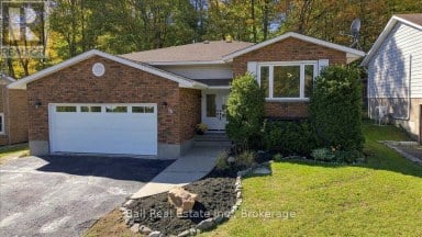 16 MAPLE STREET Bancroft (Bancroft Ward) Ontario photo 3