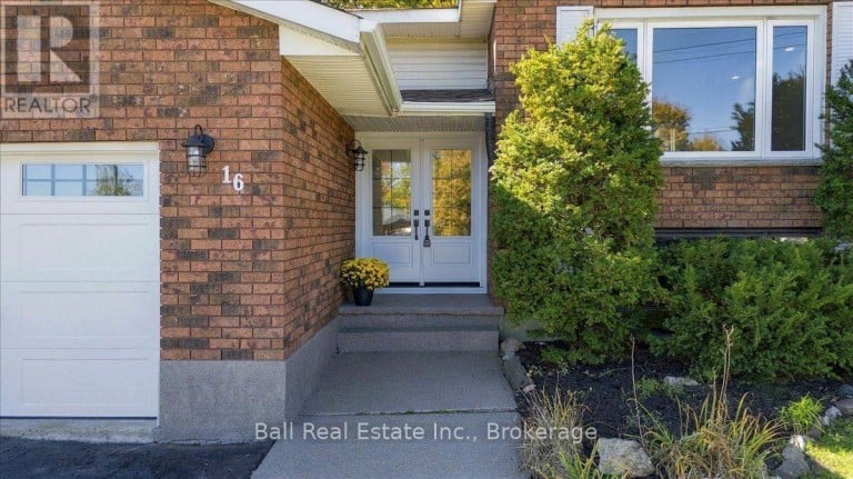 16 MAPLE STREET, Bancroft (Bancroft Ward), Ontario, K0L1C0