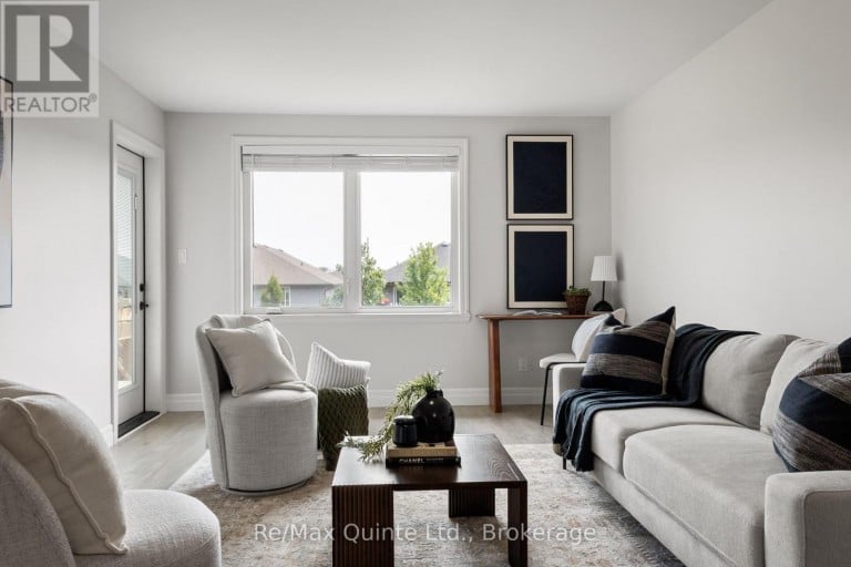 57 HILLSIDE MEADOW DRIVE, Quinte West (Murray Ward), Ontario, K8V0J5