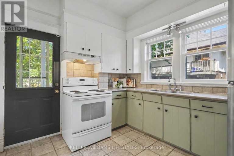 31 GERRARD STREET, London South (South F), Ontario, N6C4C6