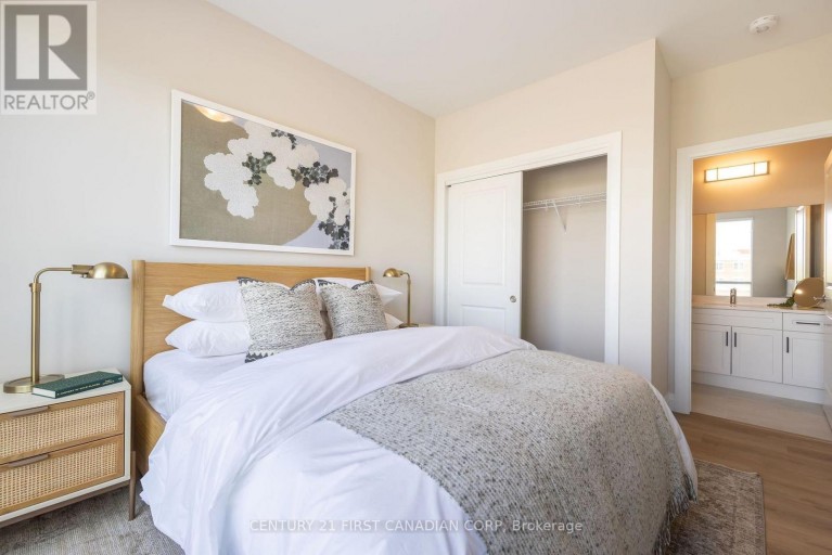 419 - 230 NORTH CENTRE ROAD, London North (North B), Ontario, N5X0P9