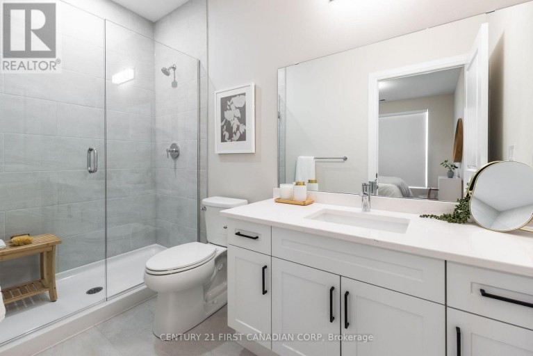 419 - 230 NORTH CENTRE ROAD, London North (North B), Ontario, N5X0P9