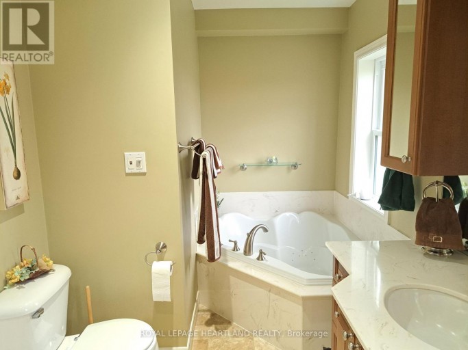 39132 MOUNT CARMEL DRIVE, South Huron (Stephen), Ontario, N0M1M0