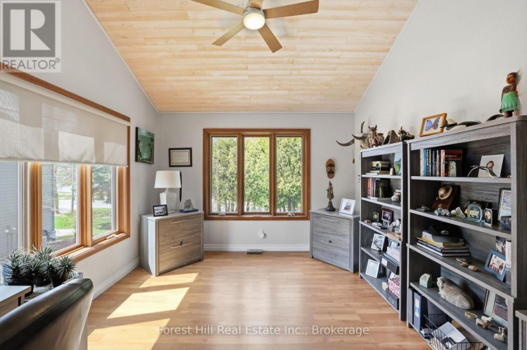 81 ST LAWRENCE STREET, Collingwood, Ontario, L9Y4Y3