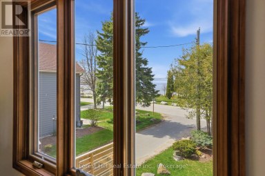 81 ST LAWRENCE STREET Collingwood Ontario photo 26