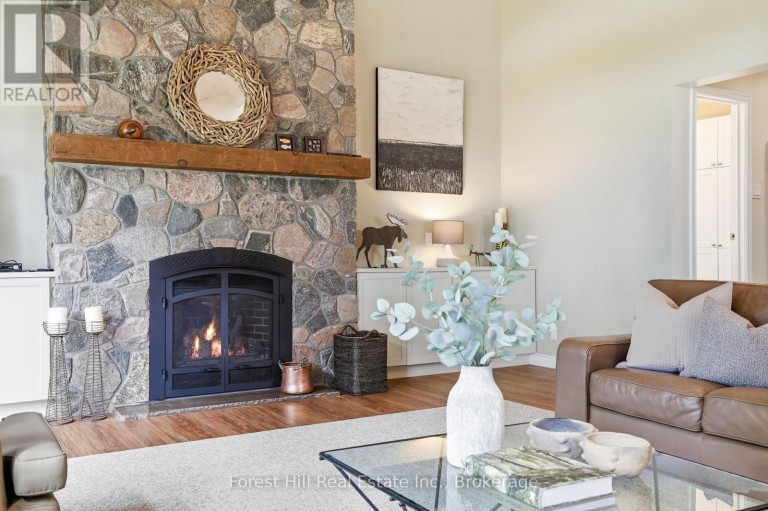 81 ST LAWRENCE STREET, Collingwood, Ontario, L9Y4Y3