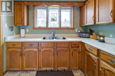 229 DATAS DRIVE E Clearview (Stayner) Ontario photo 10