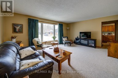 229 DATAS DRIVE E Clearview (Stayner) Ontario photo 17
