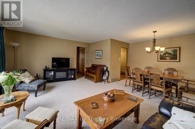 229 DATAS DRIVE E Clearview (Stayner) Ontario photo 18