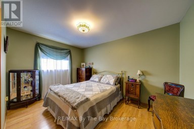 229 DATAS DRIVE E Clearview (Stayner) Ontario photo 20