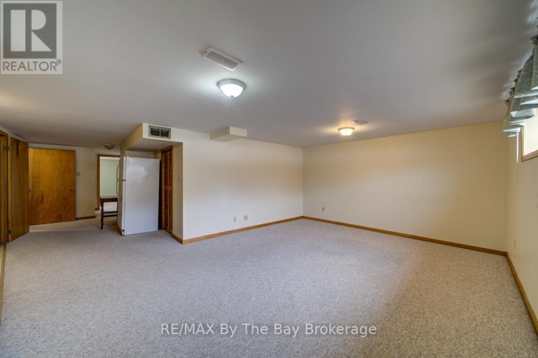 229 DATAS DRIVE E, Clearview (Stayner), Ontario, L0M1S0