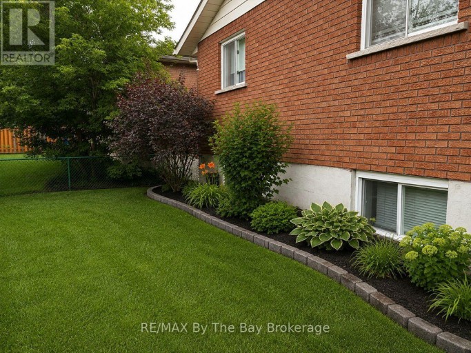 229 DATAS DRIVE E, Clearview (Stayner), Ontario, L0M1S0