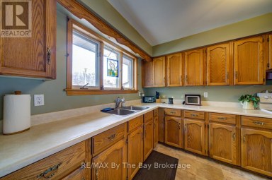 229 DATAS DRIVE E Clearview (Stayner) Ontario photo 4