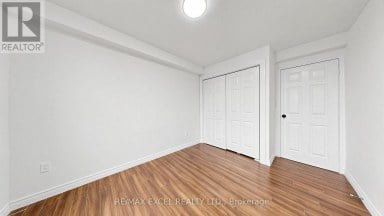 1808 - 10 EDGECLIFF GOLFWAY Toronto (Flemingdon Park) Ontario photo 31