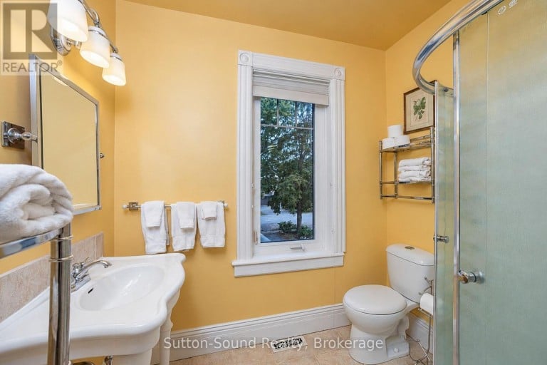 2344 3RD AVENUE W, Owen Sound, Ontario, N4K4S5