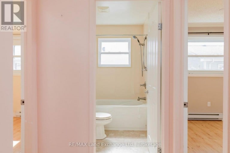 20 - 303 WATERLOO STREET, Saugeen Shores, Ontario, N0H2C1