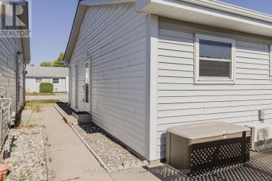 20 - 303 WATERLOO STREET Saugeen Shores Ontario photo 17