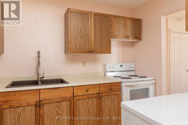 20 - 303 WATERLOO STREET Saugeen Shores Ontario photo 7