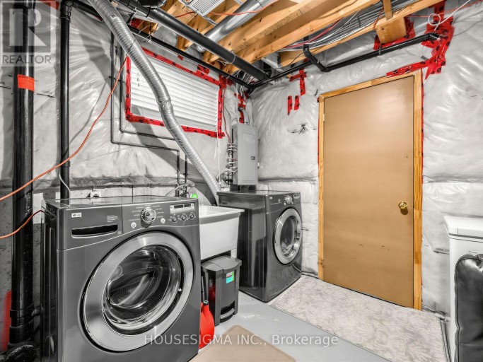 554 ALDERSHOT DRIVE, Oshawa (Eastdale), Ontario, L1K2S5