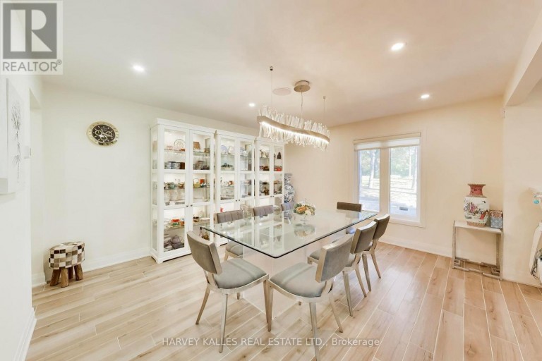 17 CYNTHIA CRESCENT, Richmond Hill (Oak Ridges), Ontario, L4E2P8
