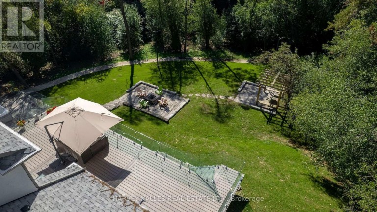 17 CYNTHIA CRESCENT, Richmond Hill (Oak Ridges), Ontario, L4E2P8