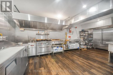 5703 FERRY STREET Niagara Falls (Hospital) Ontario photo 10