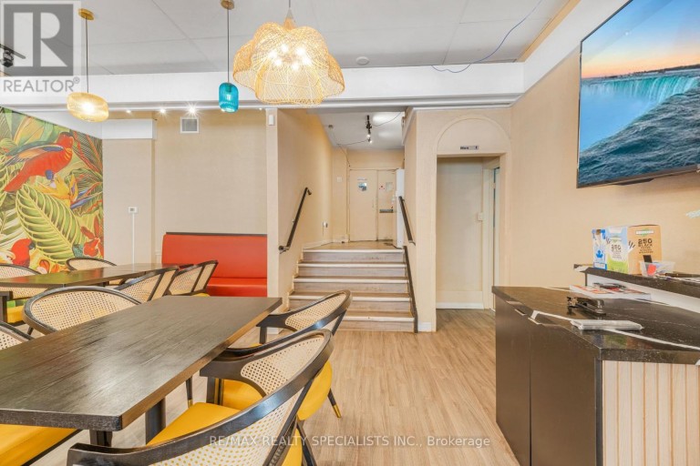 5703 FERRY STREET, Niagara Falls (Hospital), Ontario, L2G1S5