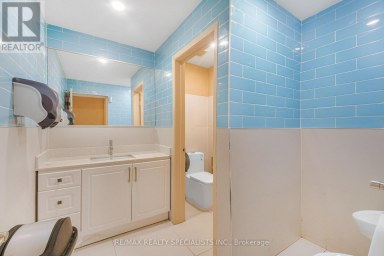 5703 FERRY STREET Niagara Falls (Hospital) Ontario photo 25