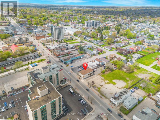 5703 FERRY STREET, Niagara Falls (Hospital), Ontario, L2G1S5