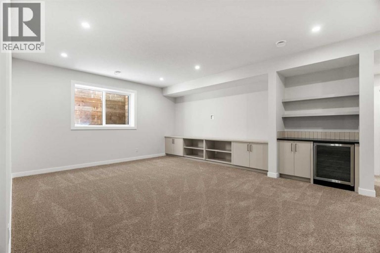 725 53 Avenue SW, Calgary, Alberta, T2V0C4
